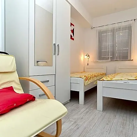 242 2* Fažana